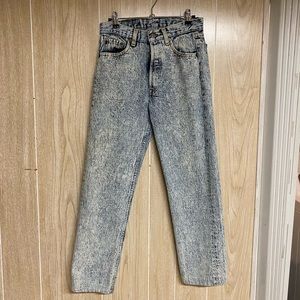 Vintage acid wash Levi’s AUTHENTIC